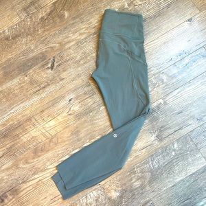 RESERVED Gently worn lululemon compression tights!